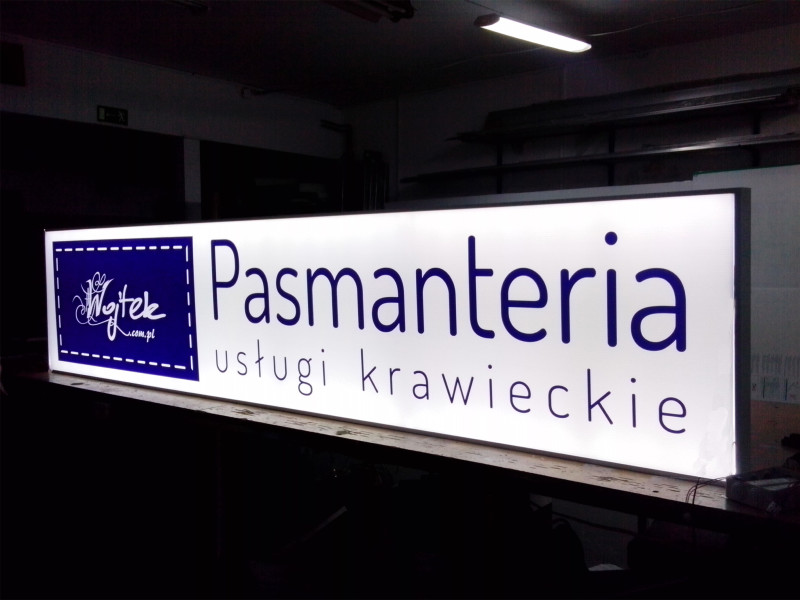 Kaseton podświetlany z poliwęglanu komorowego